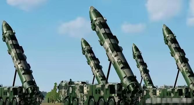 2月4日央视披露，东部战区沿海一线导弹发射架24小时全时竖立，非演习，为实战化战