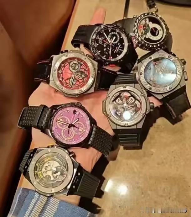 长沙15岁少女为换手机，将家中价值13万元的奢侈品贱卖，仅获9300元，其中46