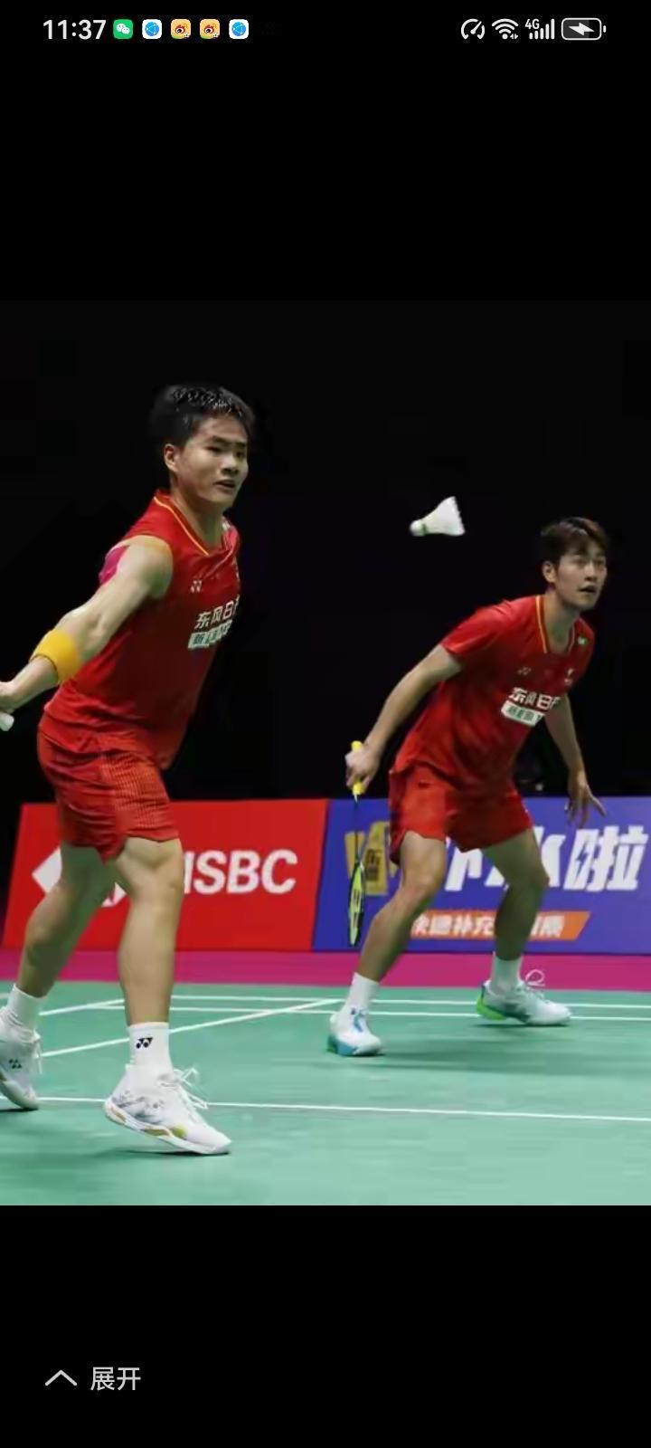梁王组合首夺世锦赛冠军，国羽男双梁伟铿/王昶21一17，21一16，直落两局2一