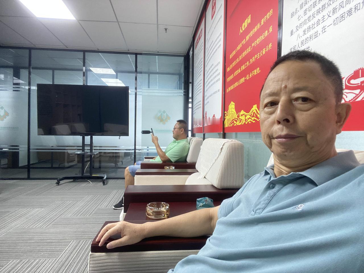 乌军800里突防猛炸俄罗斯后花园！

各位网友，早上好！让我们继续关注俄乌局势。