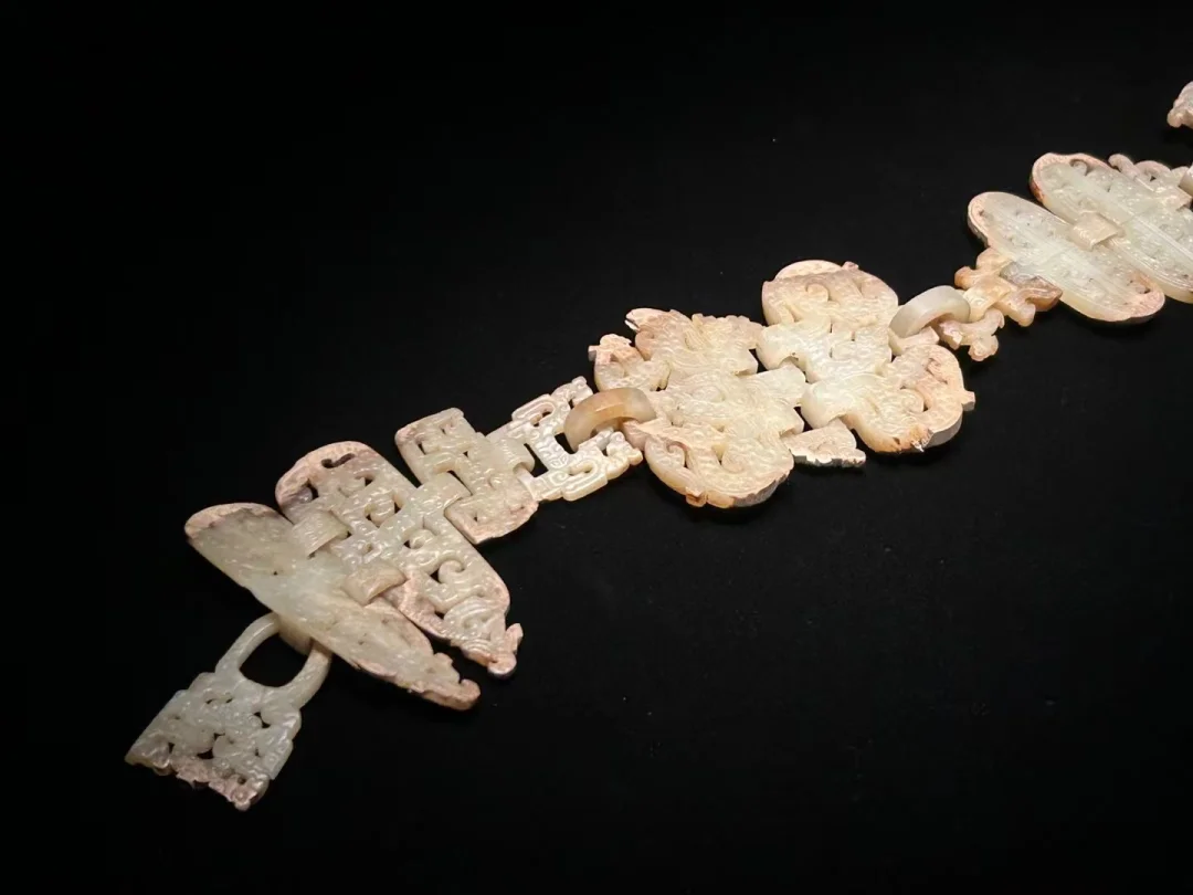 震惊｜十六节龙凤玉挂饰，曾候乙墓葬玉