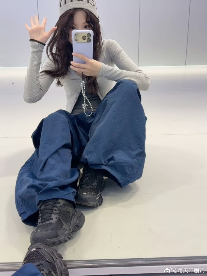 乘风2026姐来真的卸下所有顾虑与不安，怀揣初心勇敢出发，在舞台上绽放独属于自己