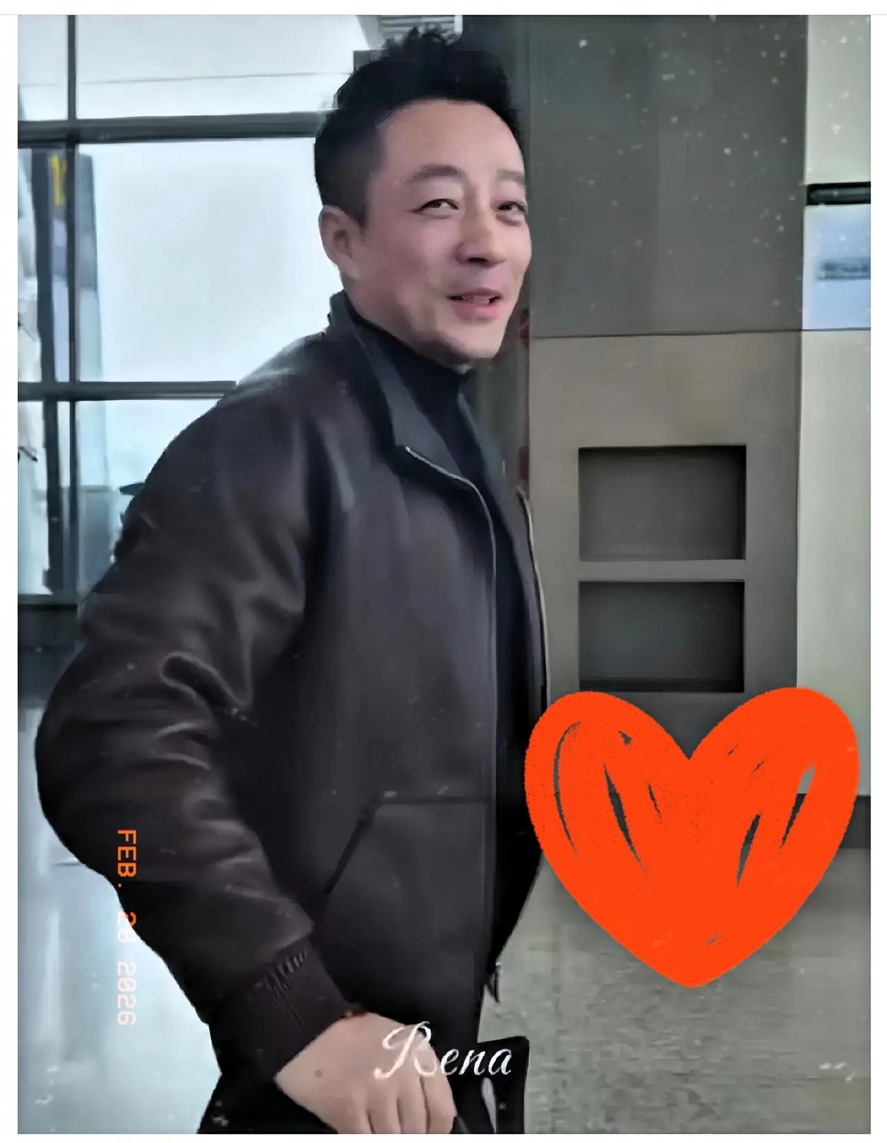 大家都说“相由心生”，这话在汪小菲身上真是体现得淋漓尽致。

前两天看他直播，整