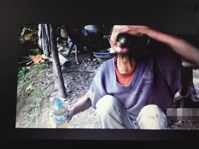 汽油是治病良药？重庆大爷为治疗自己的咳嗽45年间竟喝掉1.5吨煤汽油，一天不喝就