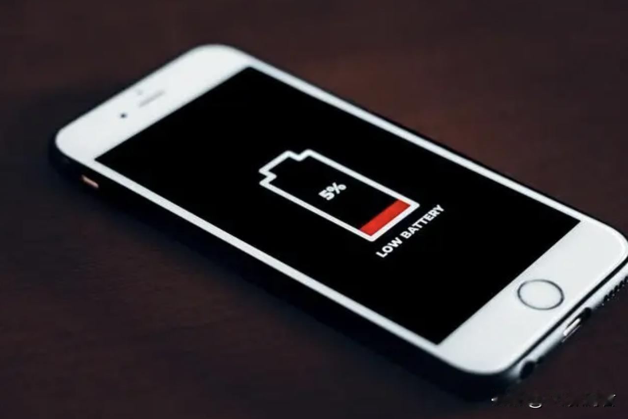 苹果最近警告用户不要这样充电
   苹果警告用户：iPhone 充电时切勿放在枕