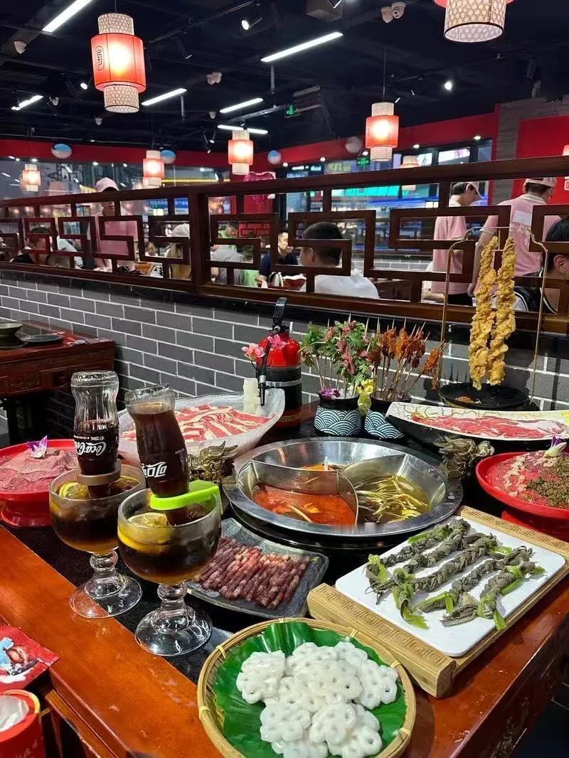 50元一位的自助餐为啥吃不回本？商家的“精准引导”，比你想象的更精明

50元一