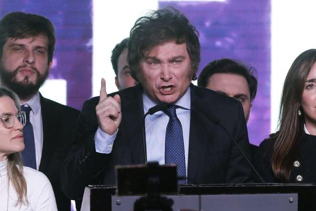 回旋镖越来越快了。
曾经的阿根廷是金砖组织诚心邀请的国家，但是阿根廷的米莱政府却