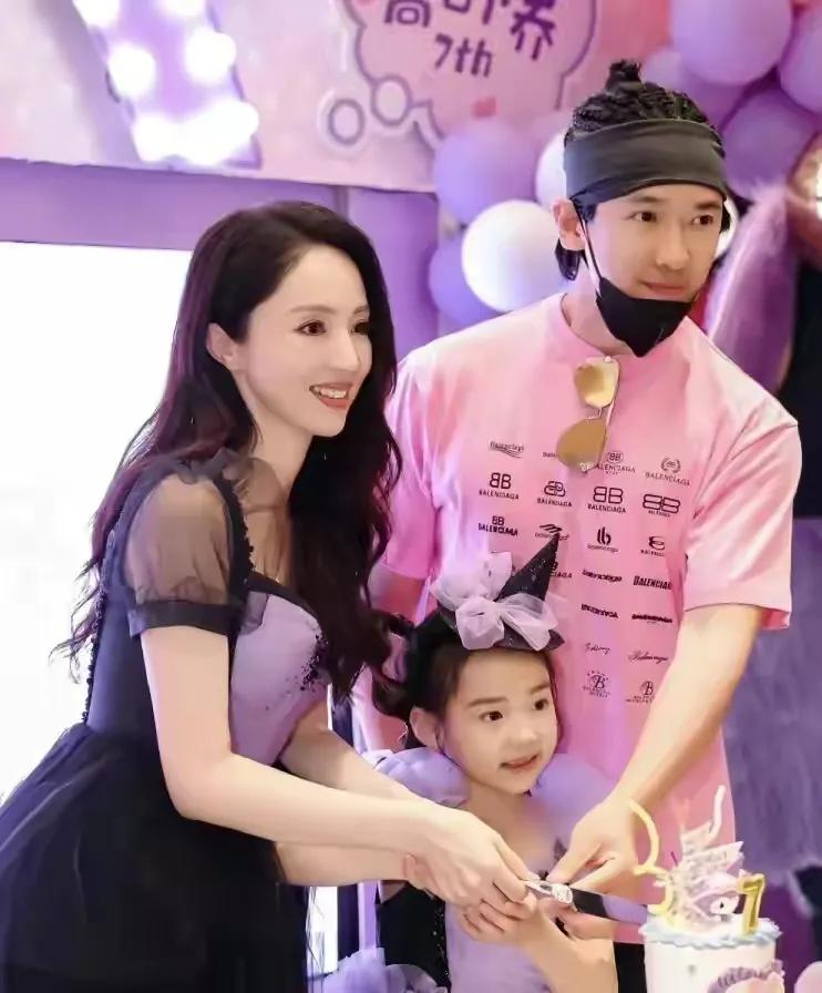 董璇高云翔为女儿庆生，没想到董璇这么大度，竟然和前夫处成朋友。

董璇说，永远是