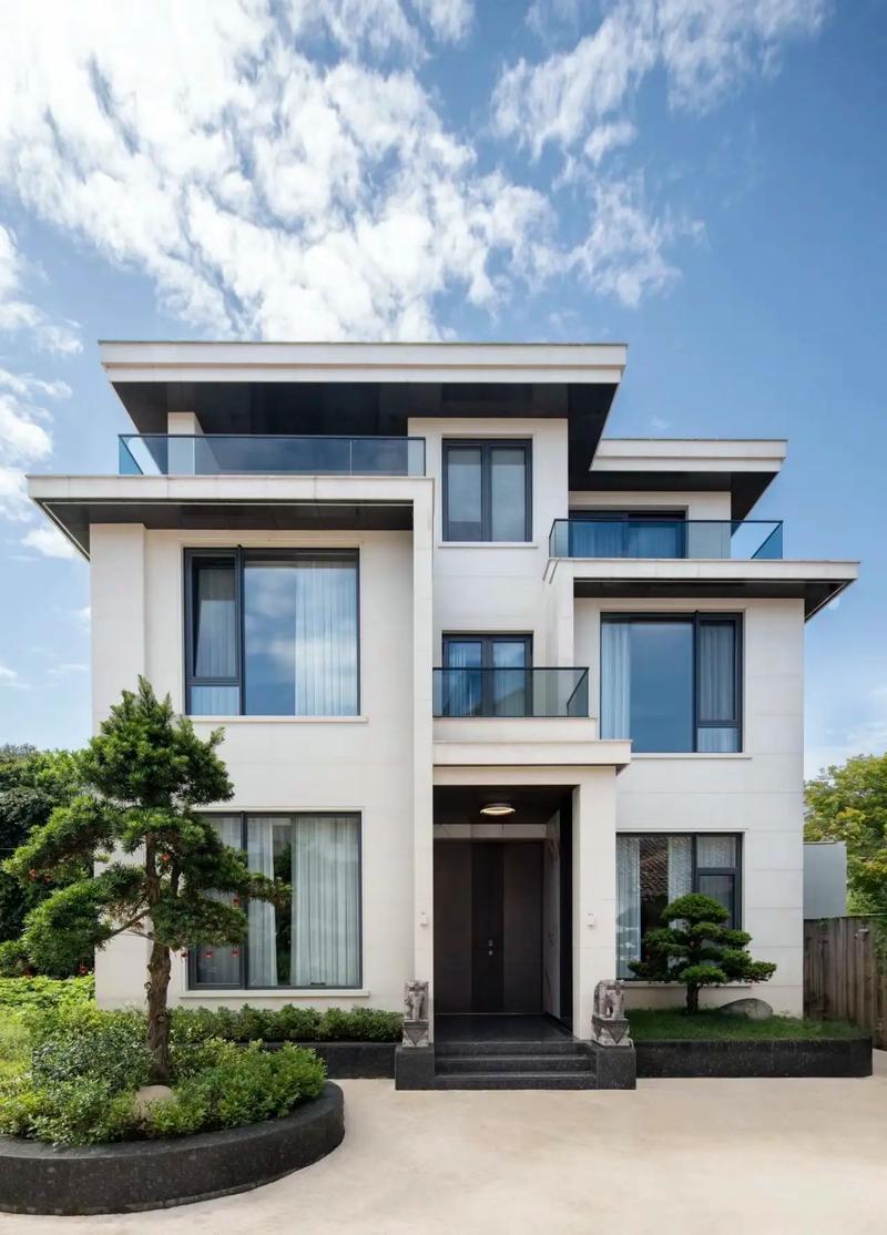 以后我再也不向外借钱了，要账的窘态自己实在难以接受。我不是一个有钱人，只是一个工