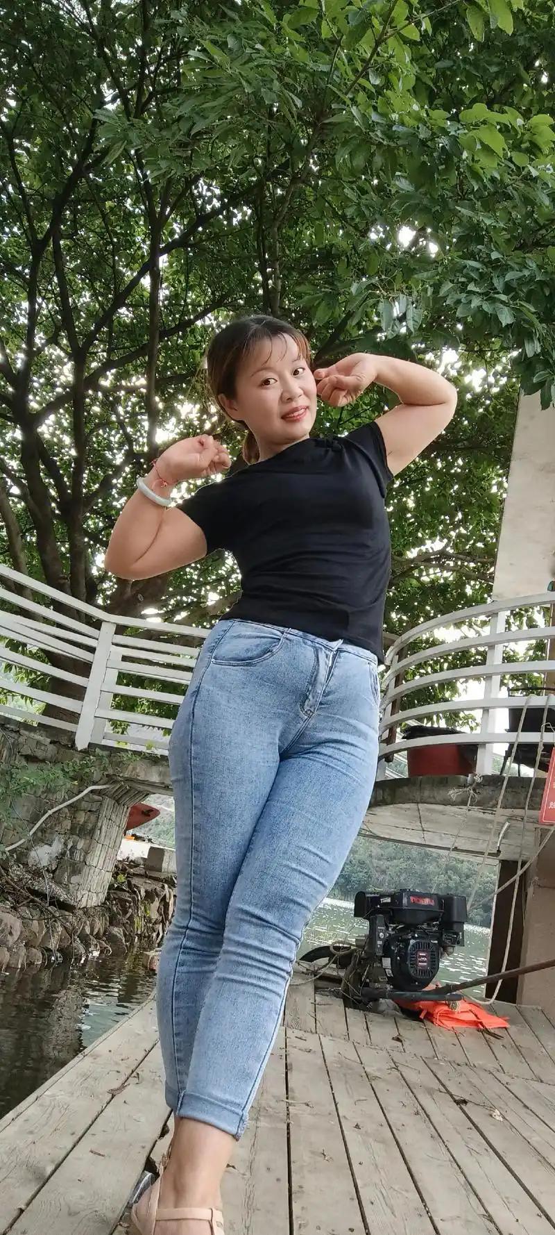 感觉最近长胖了好烦[流泪][流泪][流泪][流泪][流泪]