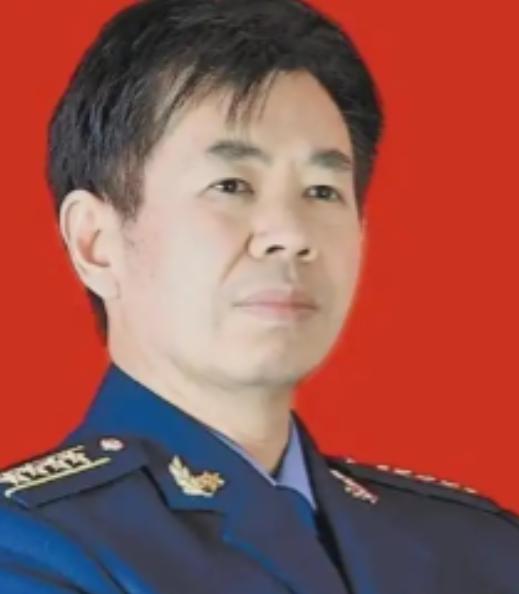 戴旭：“中国总是对全球的善意过剩、而武力又稍显不足，这种不平衡，恰恰是最致命的。