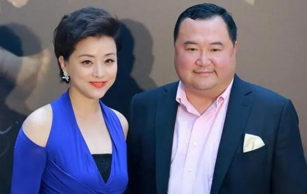 [中国赞]爱情在金钱面前一文不值！1994年，富豪吴征500万买下一艘游艇，将杨