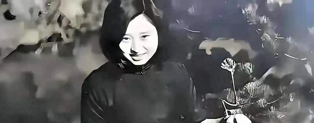 1938年，2名日军闯入王金英家中，看着漂亮的王金英就往她身上扑，不料王金英不躲