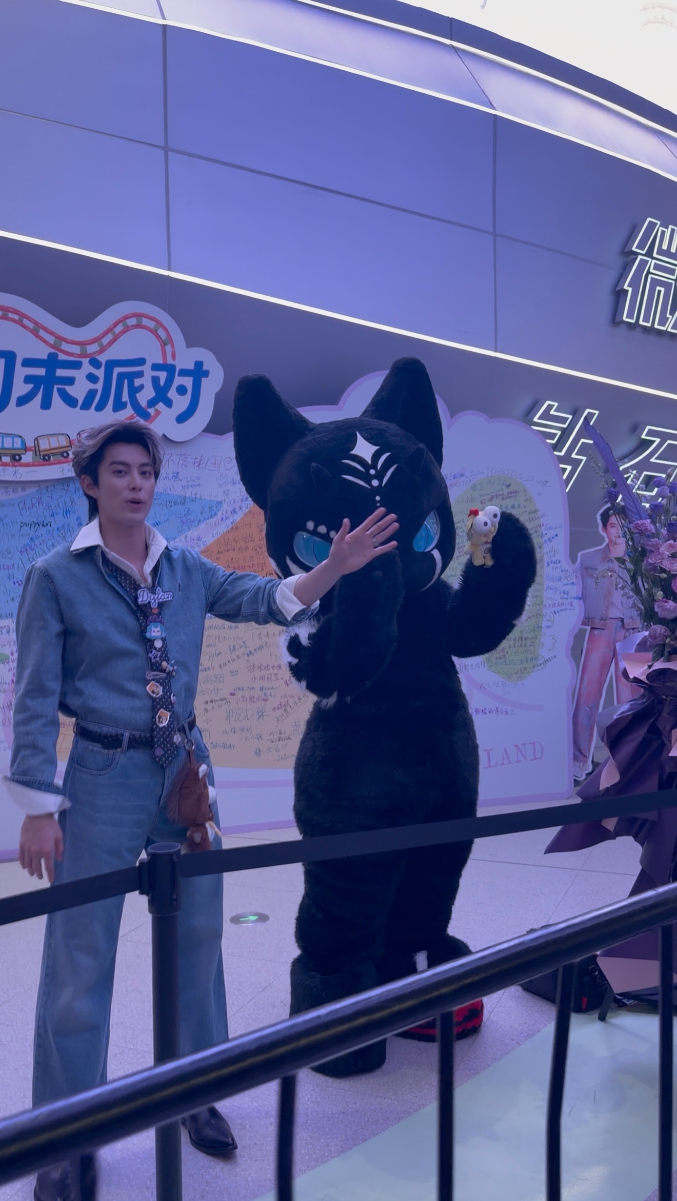王鹤棣 丨王鹤棣你在养死士吗就这个送我回家还盯着我看的男人我肯定为他赴汤蹈火在所