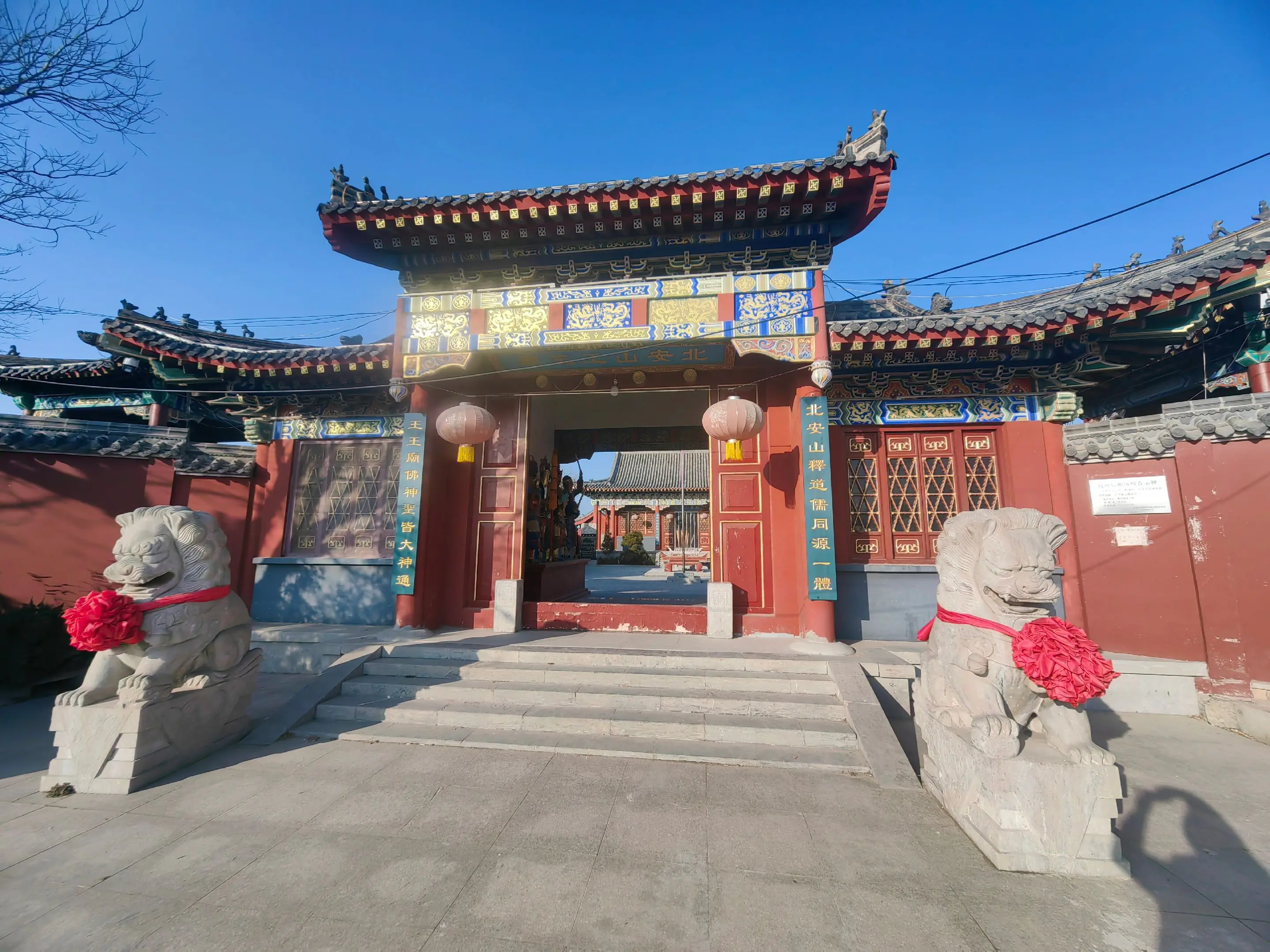 作为一个聪明人，为人处事，待人接物，三思而后行。该说的话考虑考虑再考虑...