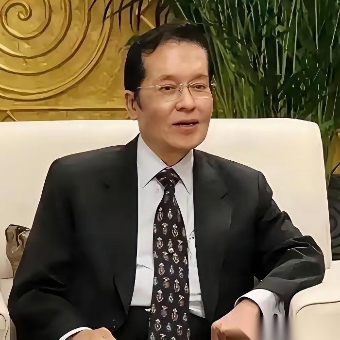 正在随团访问大陆的中国国民党副主席张荣恭打的一个比喻，太形象太真实了，把台湾的地