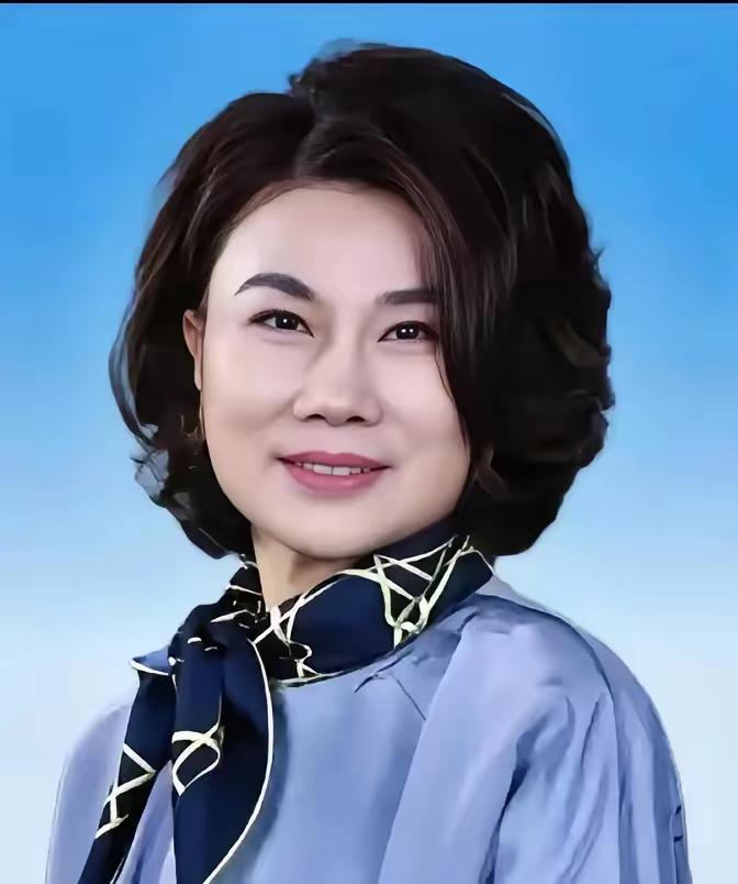 荷兰这波操作真是绝了！刚出台新规卡我们脖子，不准中国买高端光刻机，结果你猜怎么着