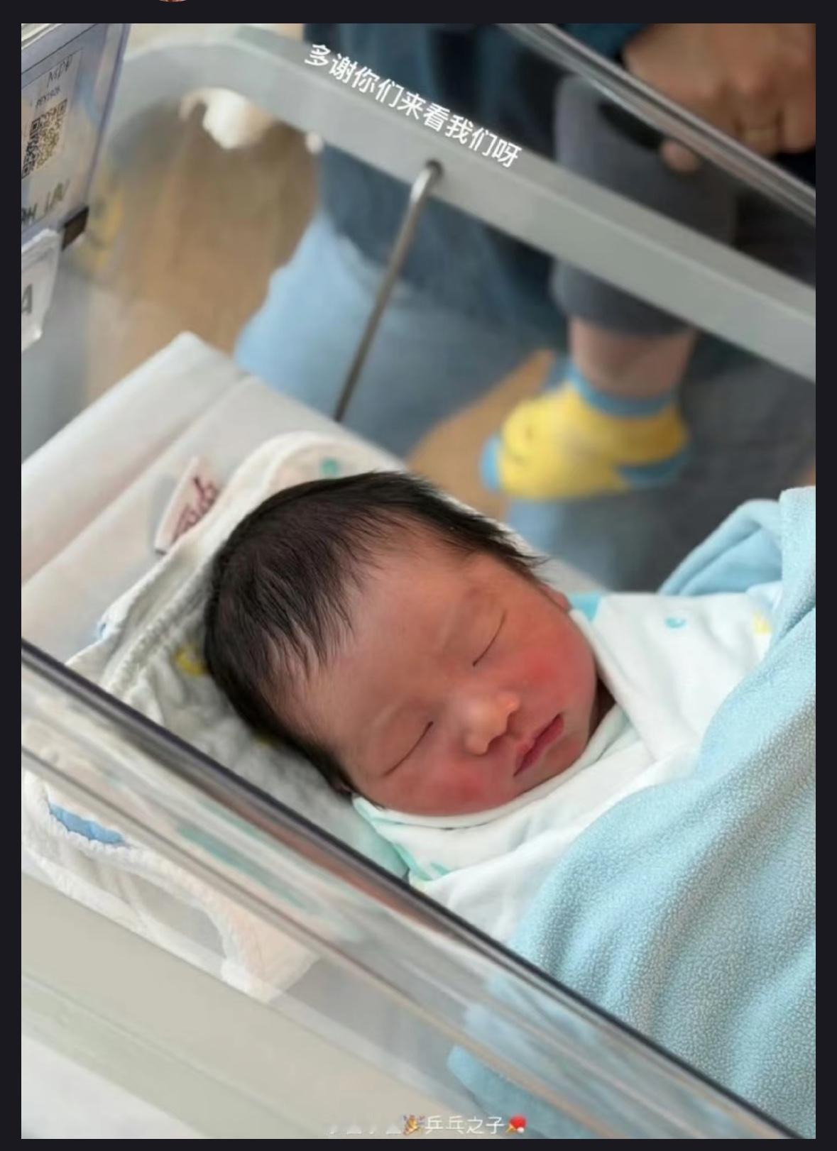 黄镇廷更新喜得贵子——儿女双全啦
2026年2月24日，
农历正月初八，
港队黄