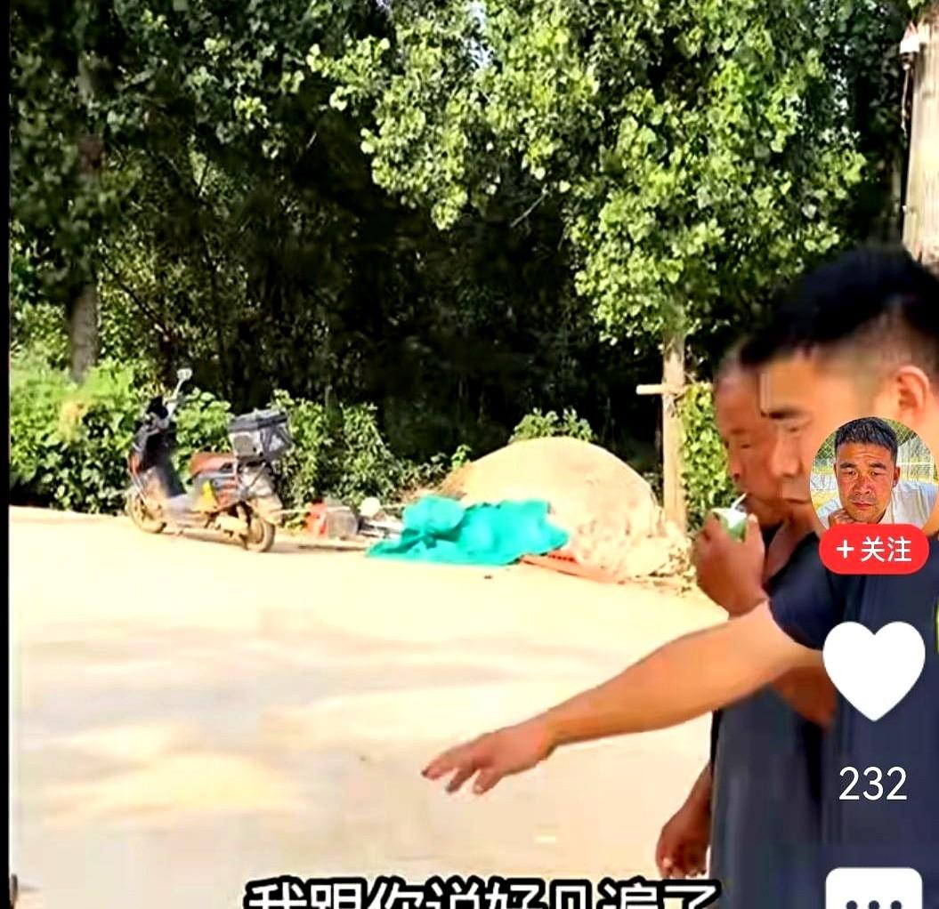 晒图笔记大赛上，阿杜一句话掀起波澜。

他对着李佳反复提醒，别再养那么多小狗了，