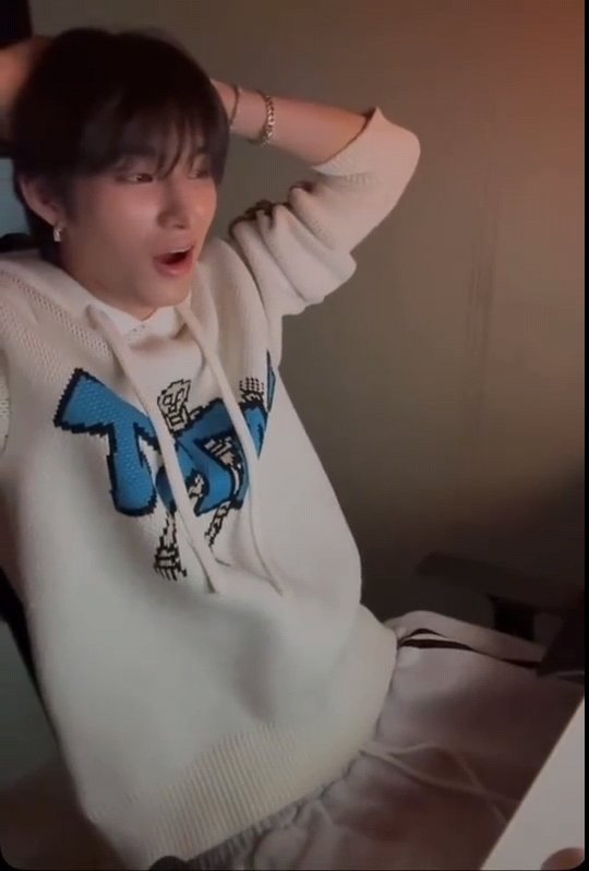 爱豆得知李羲承退团反应李羲承退团也能有爱豆reaction哈哈哈哈哈哈张大嘴巴，