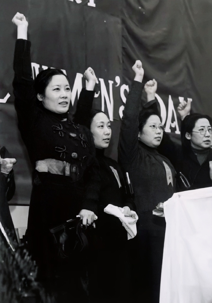 1938年，武汉抗日集会上的宋美龄！
