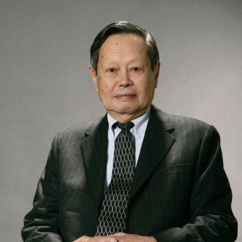 实话实说，
中国学术界能留住杨振宁，
绝对是最正确的选择。

他是诺贝尔物理学奖