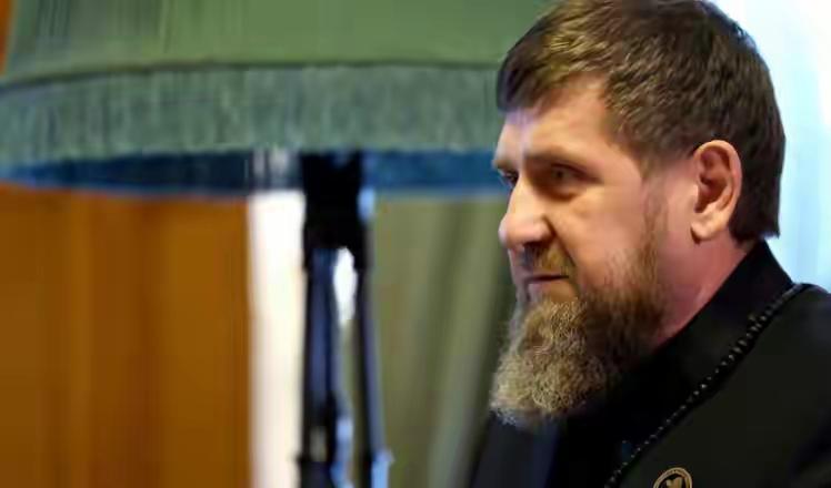 普京手里准备好了两套方案，卡德罗夫一没马上就实施？