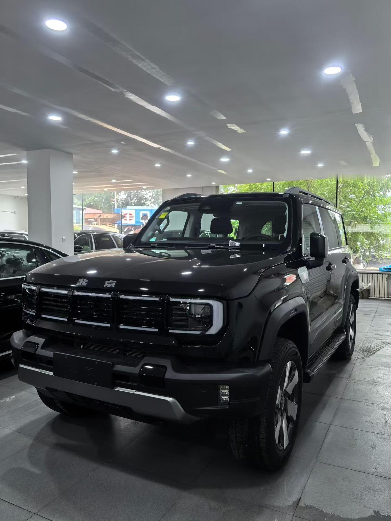 北京BJ40 2026款201长续航MAX
指导价179800
裸车166800