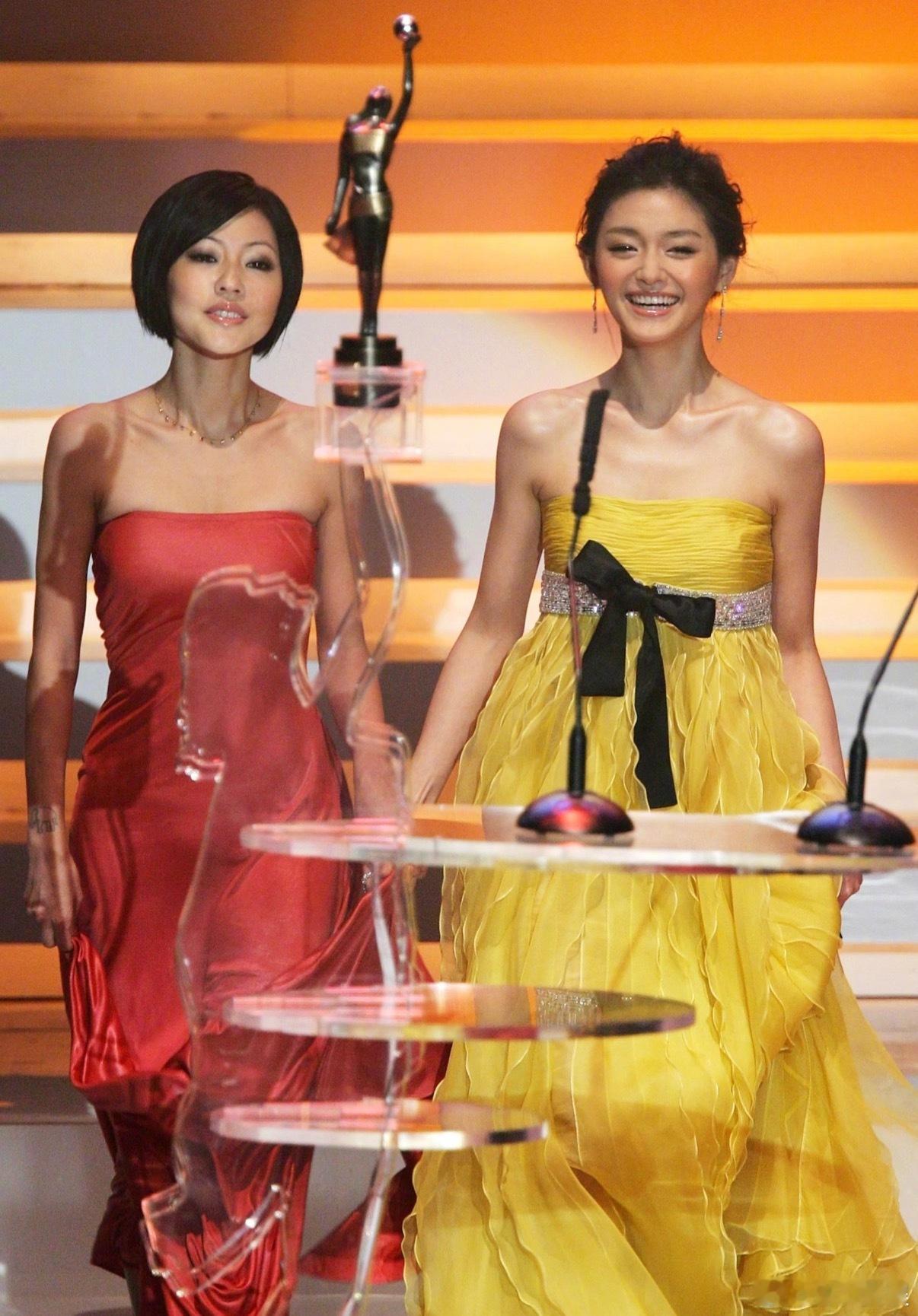 小S 姐你不在的人生真的很辛苦徐熙媛徐熙娣你们两个真的很棒！！！徐熙娣请好好生活