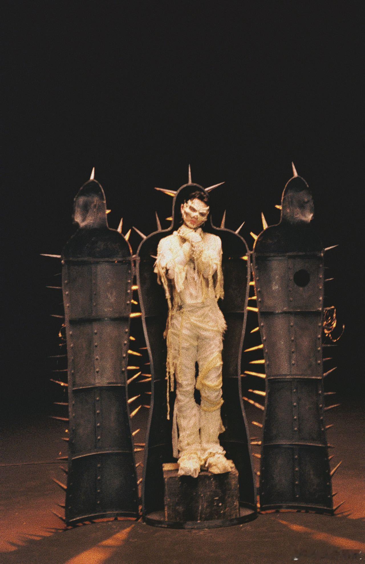 这次不是狼来了是小鬼来了小鬼是一本翻开的书 救命，这次真的是正式认证了，小鬼这波