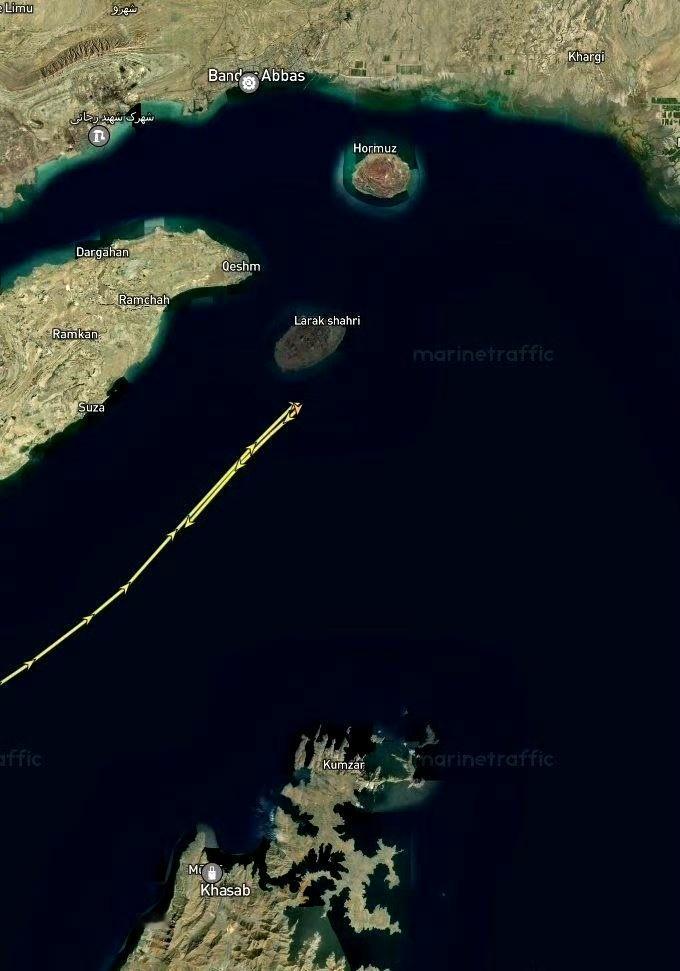 伊朗媒体：又有两艘油轮被阻止通过霍尔木兹海峡，被迫掉头返航 

两艘分别悬挂博茨