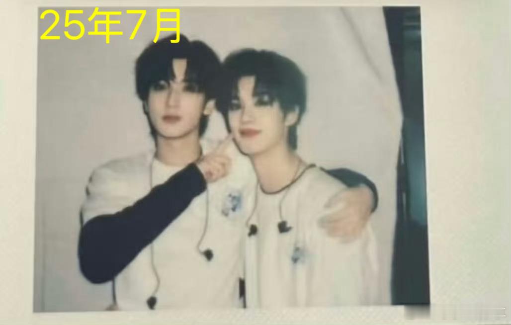 戳脸小卡有什么问题？好几年前都拍过呀时代峰峻添如乱 ​​​