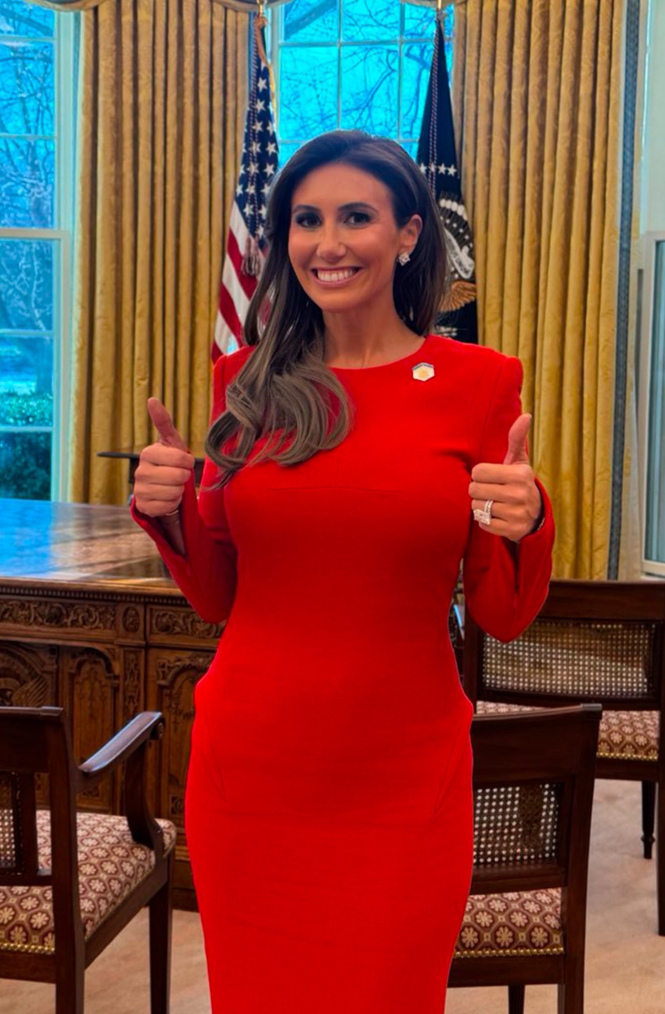 一直觉得刚刚被炒鱿鱼的司法部长邦迪是一个强人。但特朗普还是不满意。图1说因为：¹