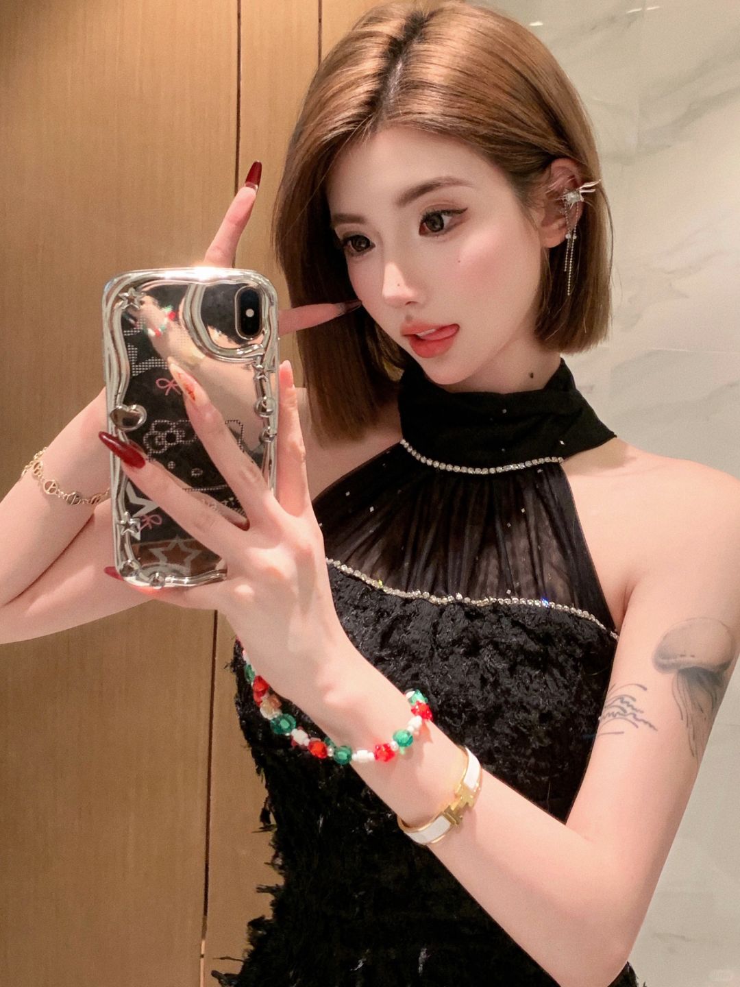 变成了小时候喜欢的大姐姐