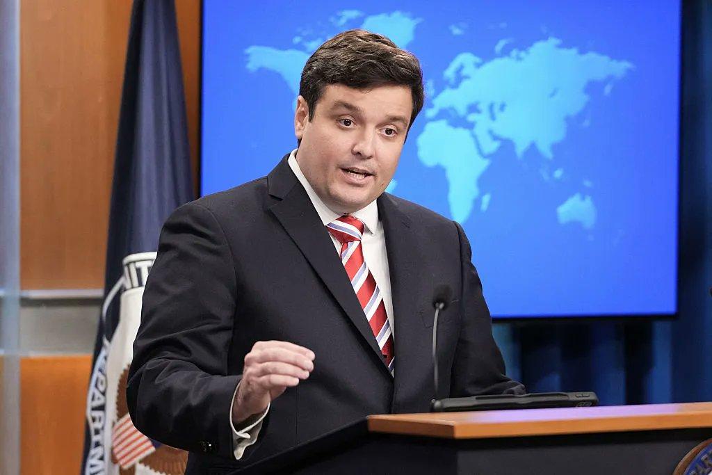 新闻快讯——美国国务院首席副发言人汤米·皮戈特表示：
 
“美国继续呼吁柬埔寨与