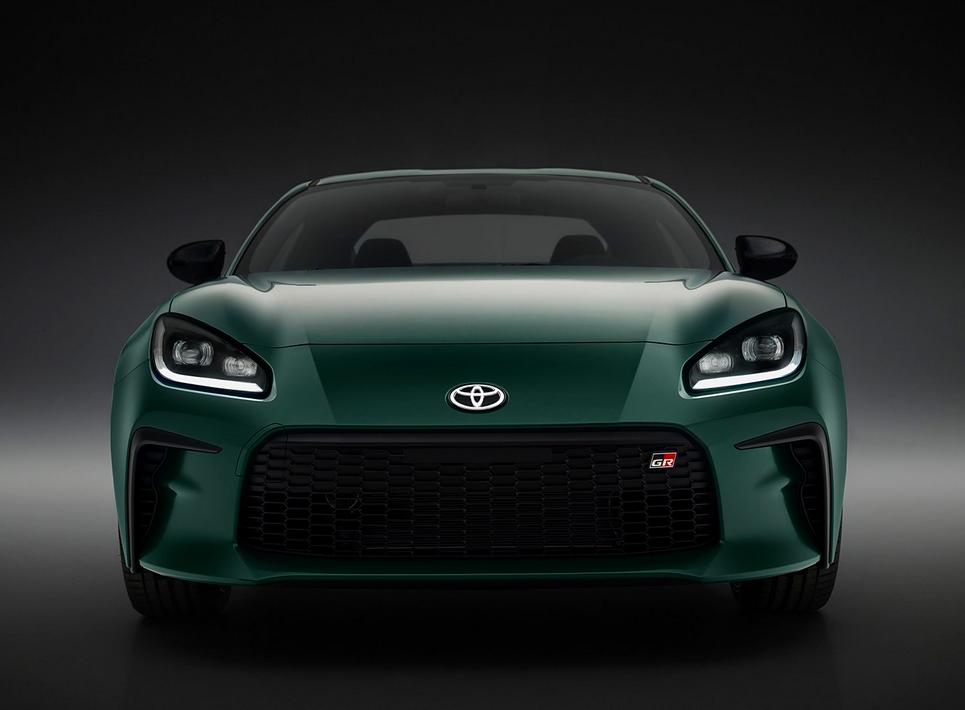 【刹车悬架升级 丰田GR 86箱根特别版官图 】日前，丰田官方发布了一组GR 8