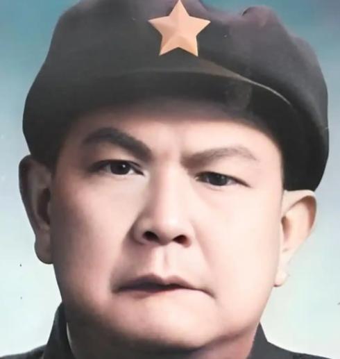 1941年，游击队长刘奎准备开会，队员王德却借口头疼去睡觉，刘奎意识到不对劲跟了