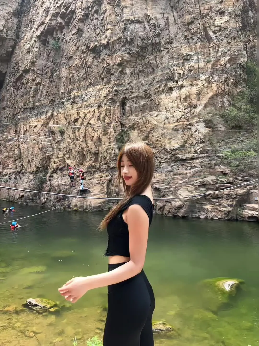 夏天总要玩一次溪降吧🌊