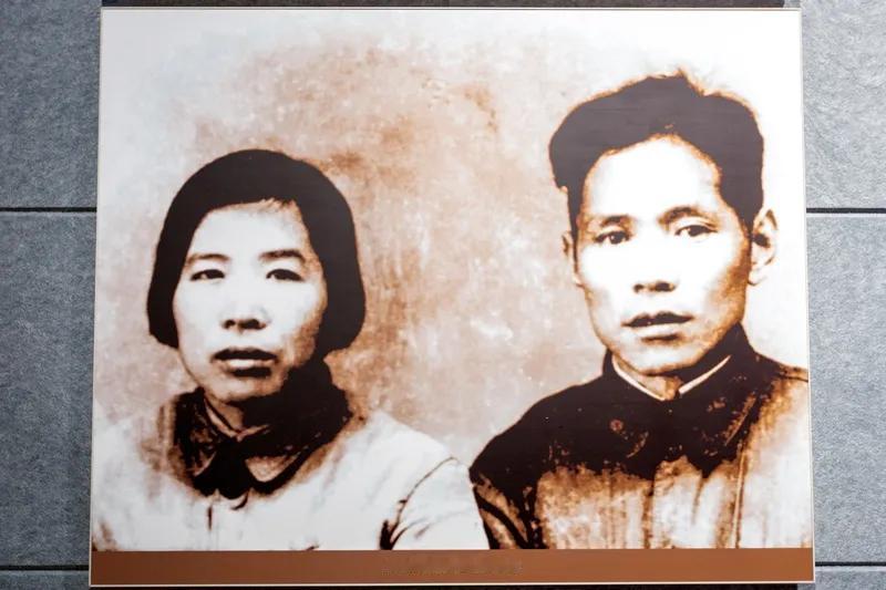 心中装着群众，时刻将群众放在心上，开展工作时方能一身正气，而不会存有私心杂念。就