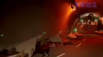 打了半个月，伊朗伊斯兰革命卫队又发布了一段视频，显示一条大型隧道内藏有大量无人机