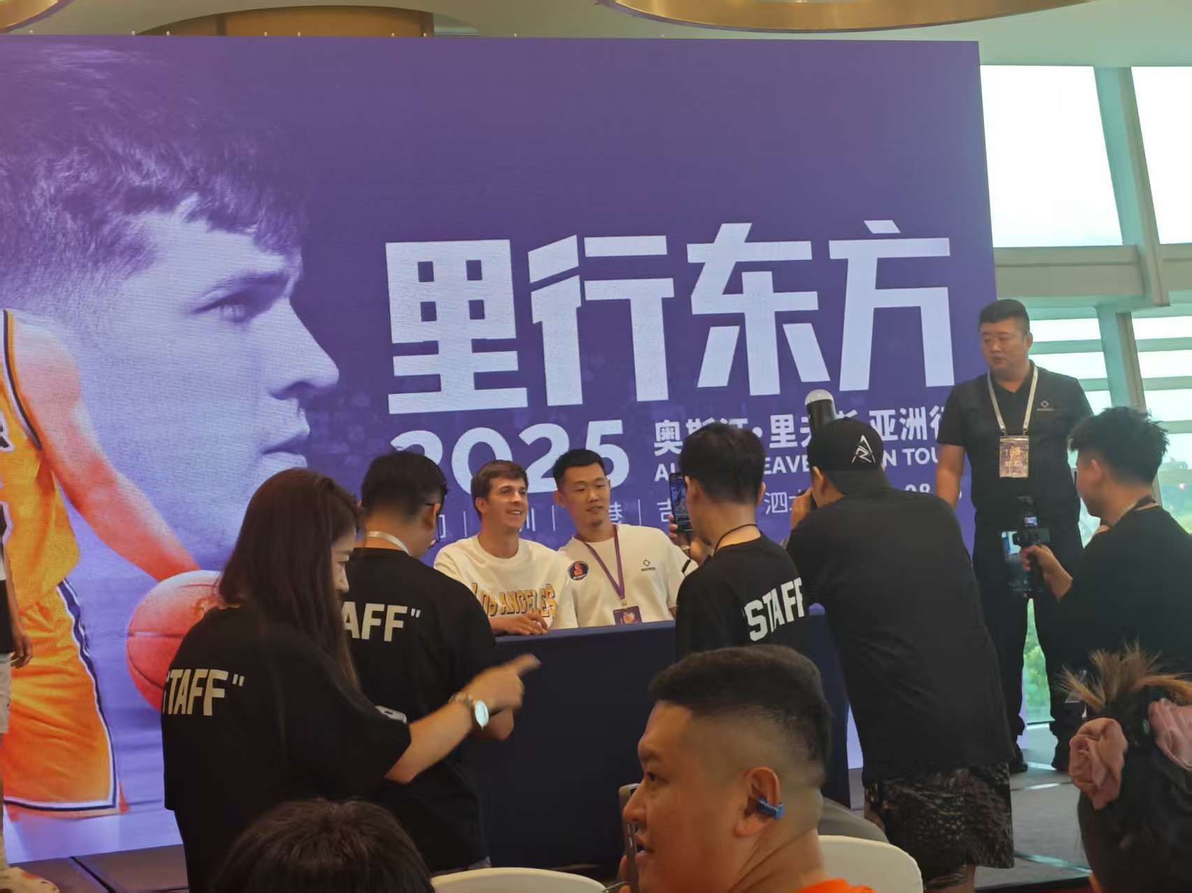 这次坐直了，哈哈哈。🤣 ​​​