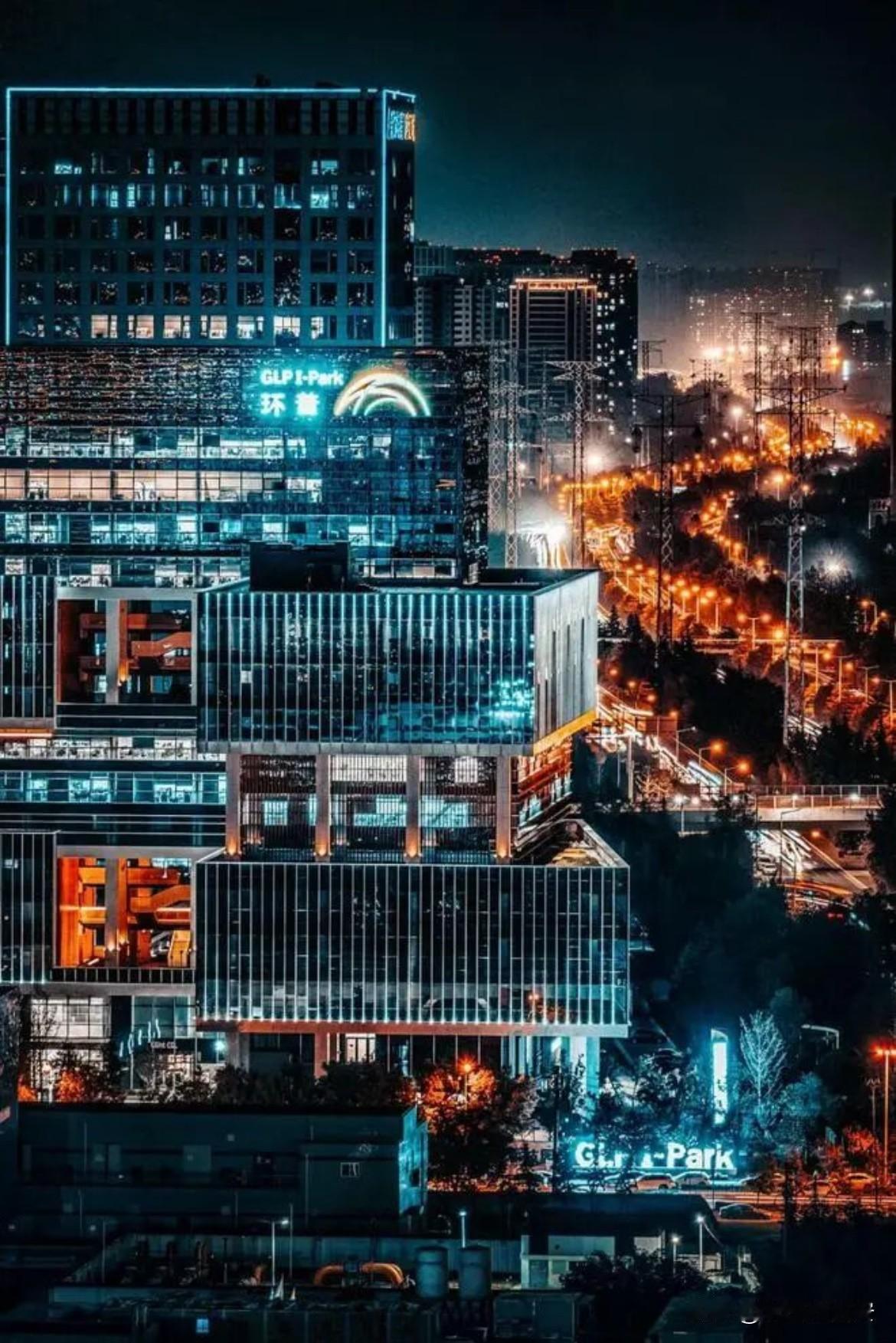 占比全市第一!西安高新区13企28人获全市表彰，民营经济发展再添标杆

    