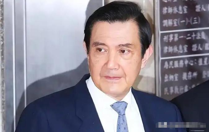 马英九心结曝光！邱毅：他认定风光被抢，全因为身边人“背叛”。原来马英九心里憋着这