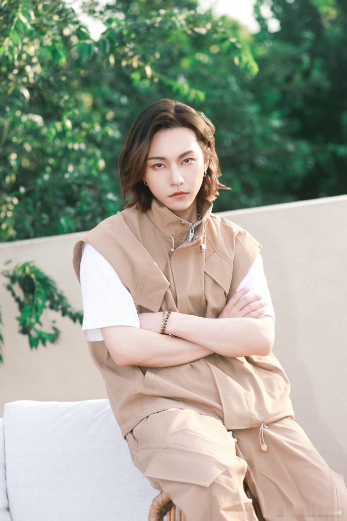 初代偶练爱豆差点退圈 哇哦！初代偶练生周锐差点退圈！和朱星杰他们聊天表示，节目前