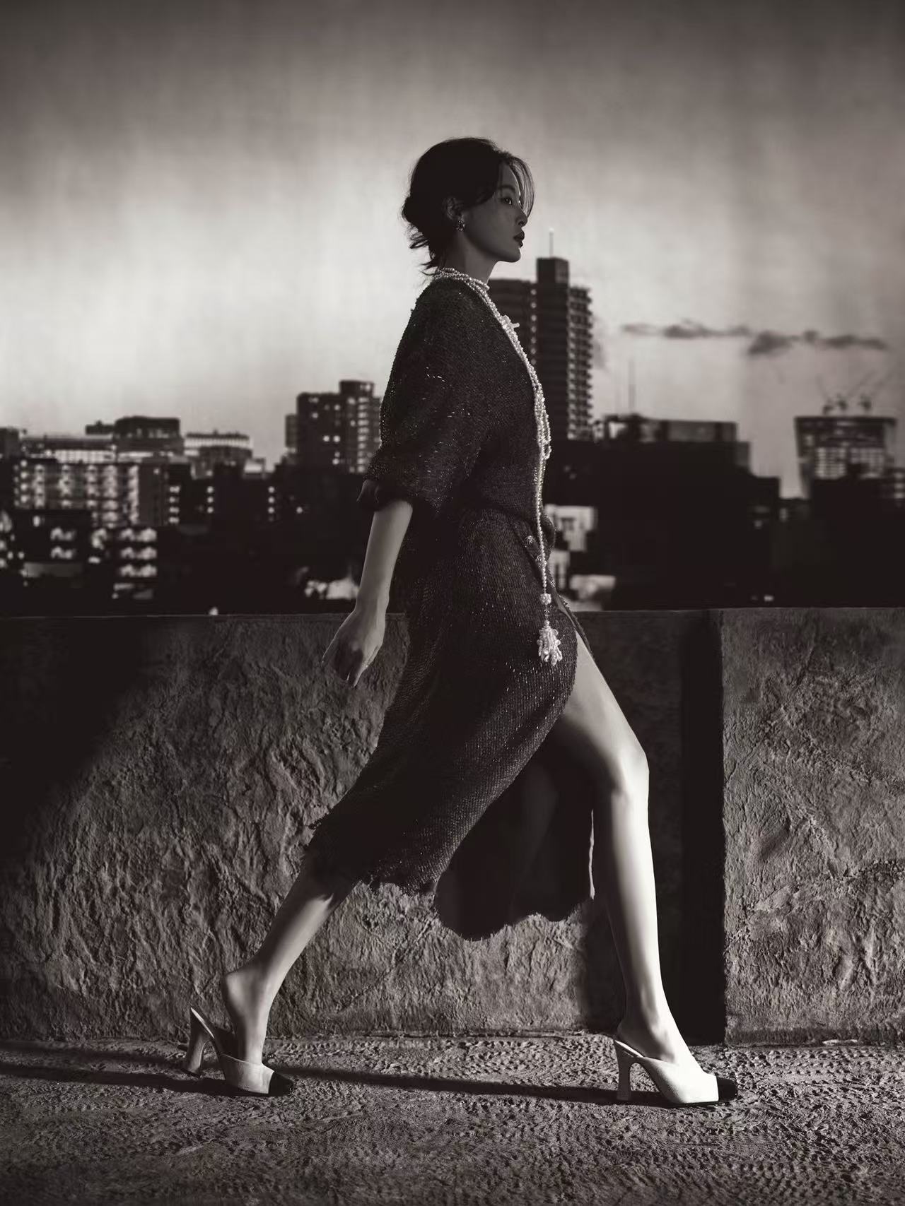 omg红色最衬影后事业，美得不行了，辛芷蕾微博之夜第二套出图来了！ 