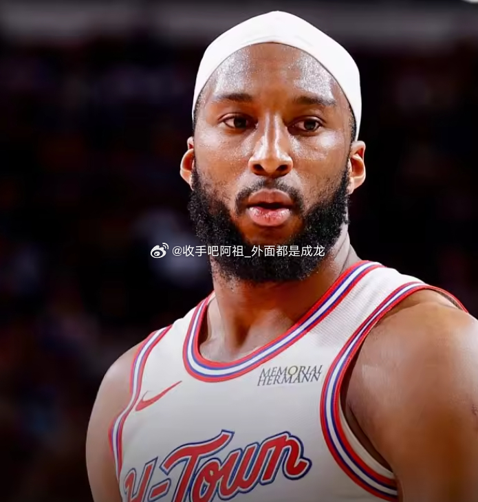 今日据美记Shams写道:“据ESPN消息人士透露，自由球员前锋/后卫乔什·奥科