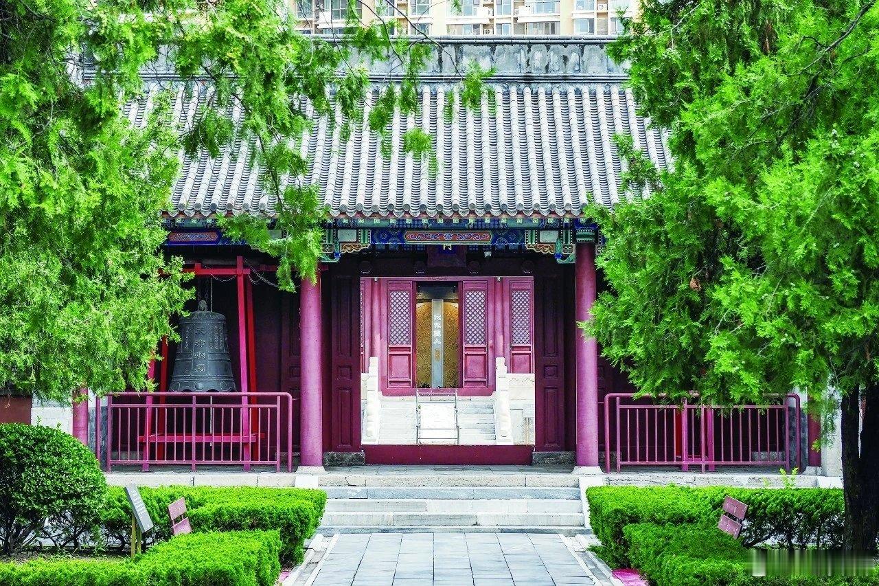 天津文庙 天津文庙博物馆基本陈列“继绝往圣——天津文庙历史文化展”焕新亮相。展览