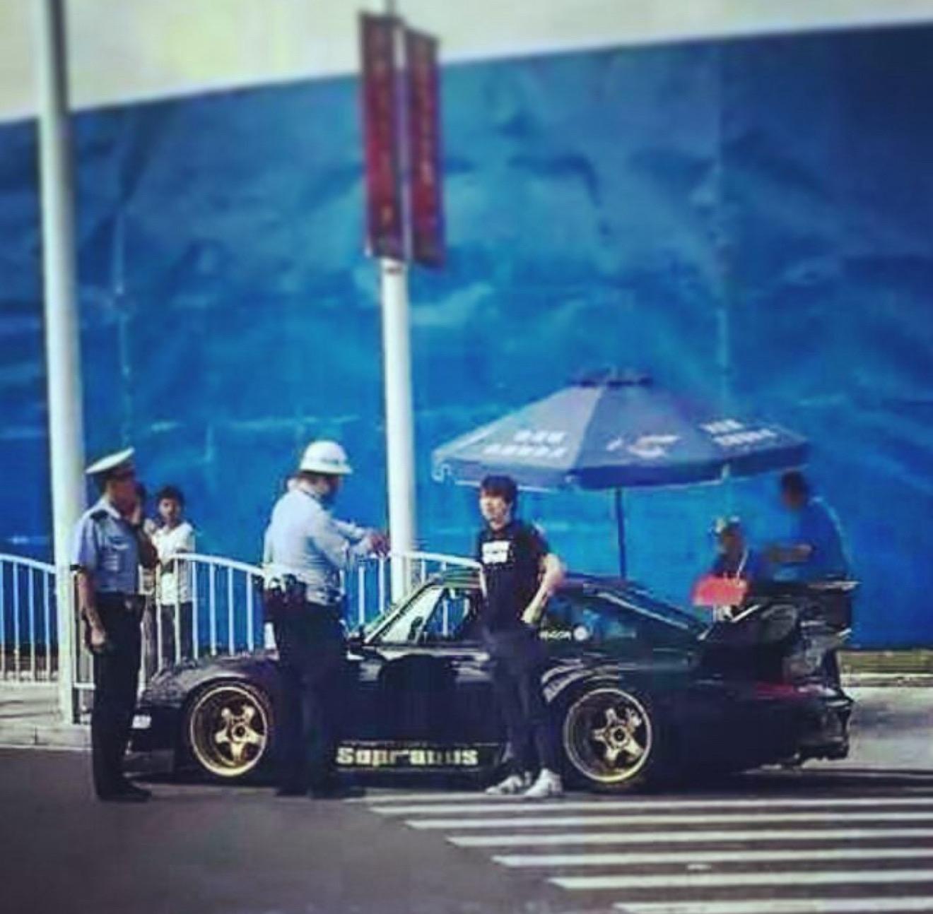 画质越差 玩的车越狠。最疯狂的那个时代已经过去了