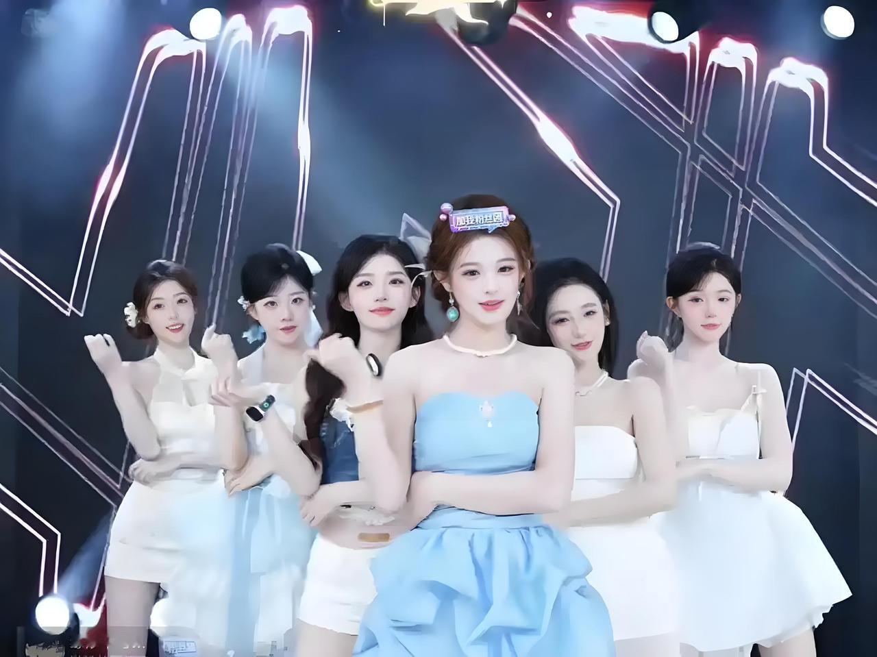 女生曝光团播内幕：“一个月就赚26块钱，只比缅北少个电棍”。

团播大家都见过，