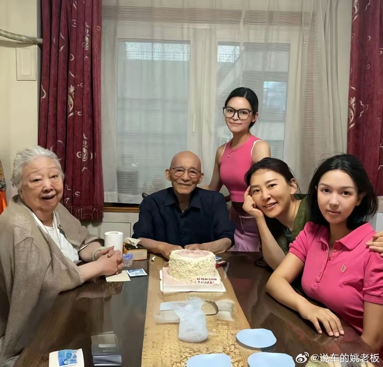 游本昌和妻子在养老院现状从济公到各种深入人心的角色，游本昌老师把大半生都交给了舞